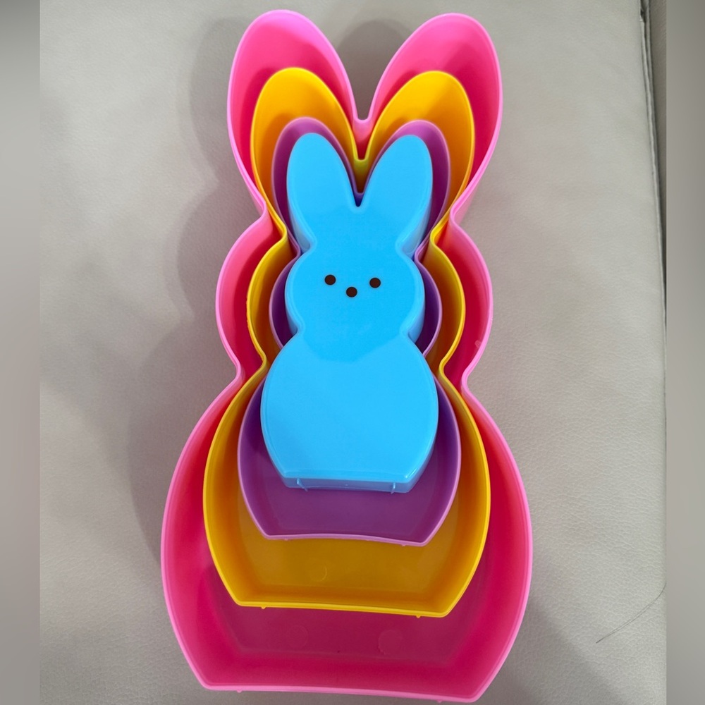 NWT - LIMITED EDITION PEEPS PINK Set - with 4 Nesting Peeps, Plush & Tote - Picture 3 of 12